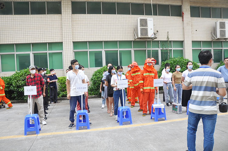 DSC_0109-750.jpg DSC_0109-750.jpg