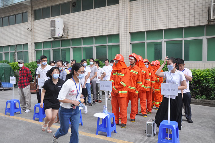 DSC_0140-750.jpg DSC_0140-750.jpg