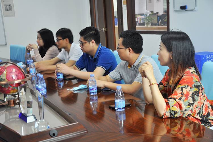 DSC_0084-750.jpg DSC_0084-750.jpg