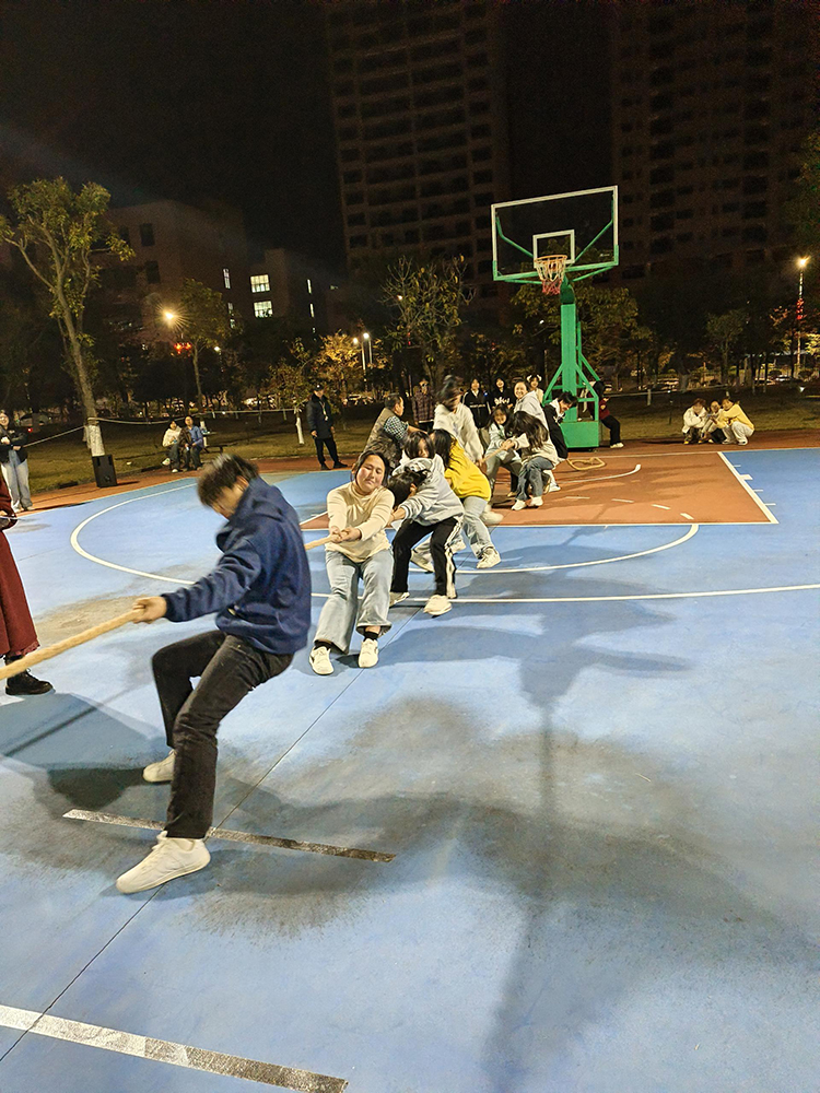 拔河3.jpg 拔河3.jpg